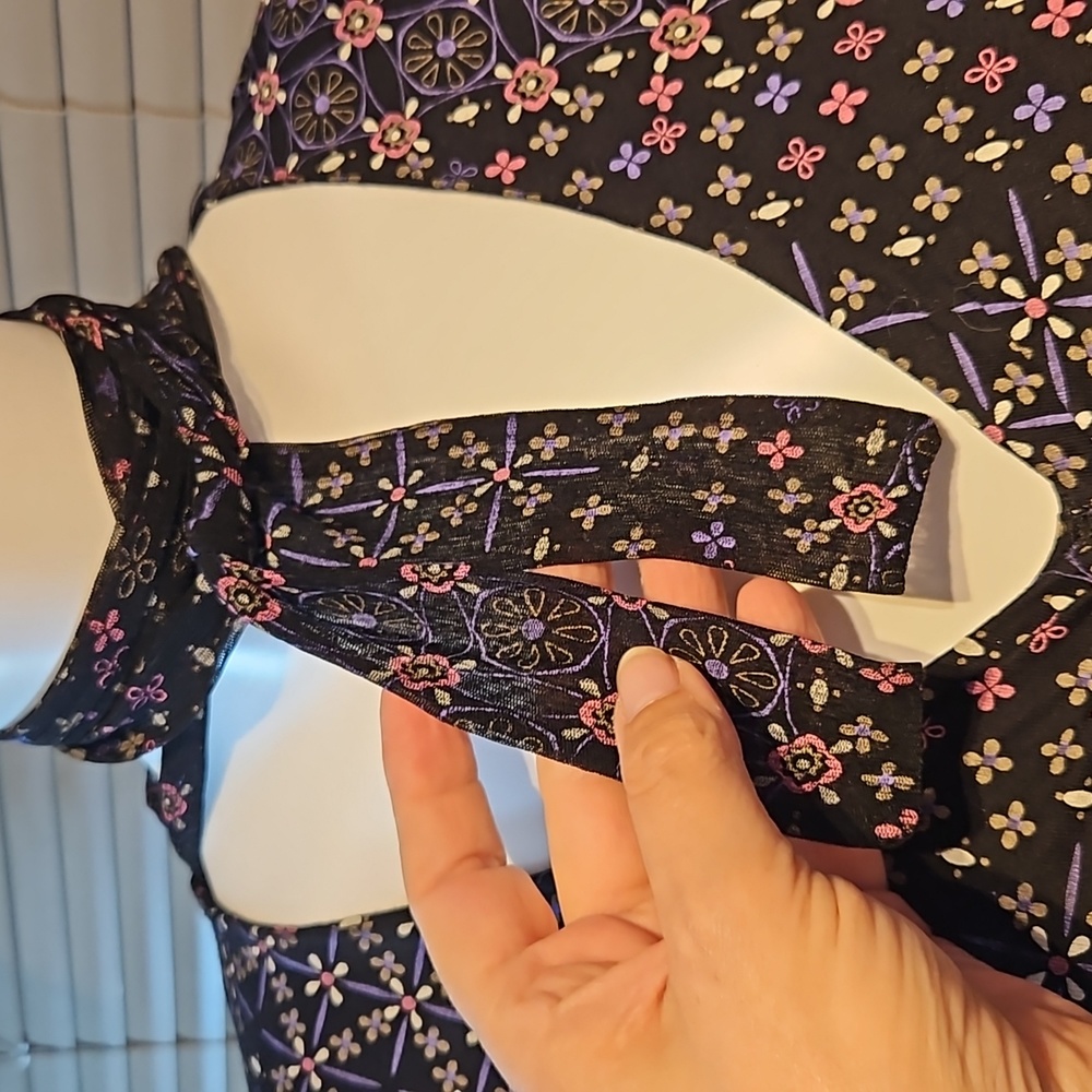 UK Size 6-8 cross wrap top, accentuates bust, transparent sleeves, pussybow tie - Picture 13 of 15